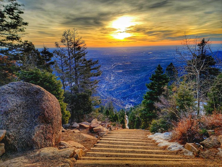 Manitou Incline